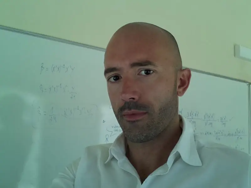 Vítor Grosa Professor Explicador