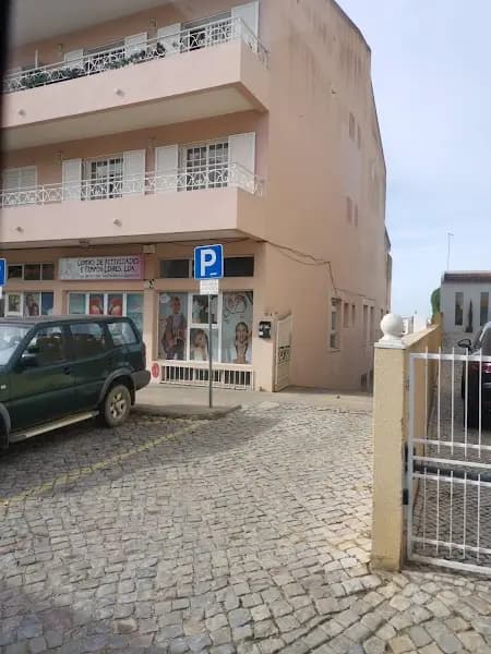 Os Flamingos, Centro de Atividades e Tempos Livres