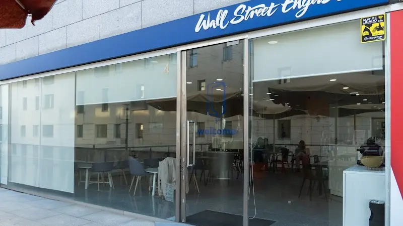 Wall Street English - Évora