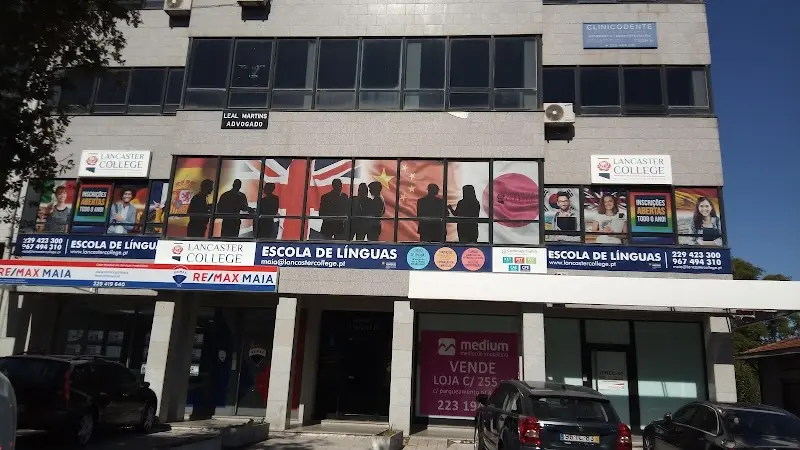 Escola de Línguas - Lancaster College Maia