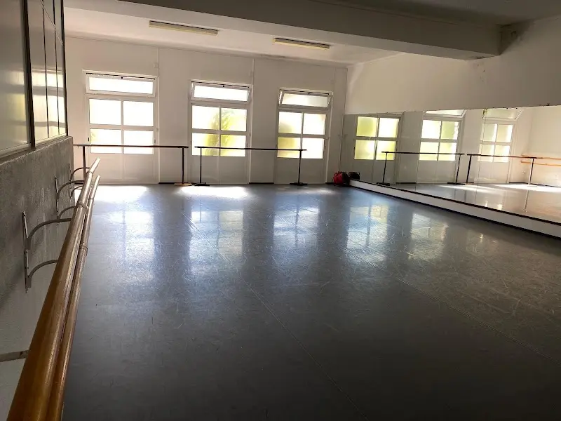 Péantepé School of Dance