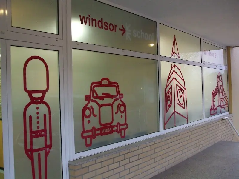 Windsor School-cursos De Inglês E Informática Lda