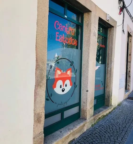 Em Ponto Pequeno, Centro de Estudos