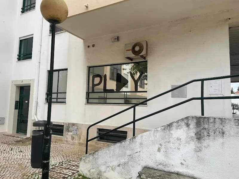 PLAY Escola de Música Moderna