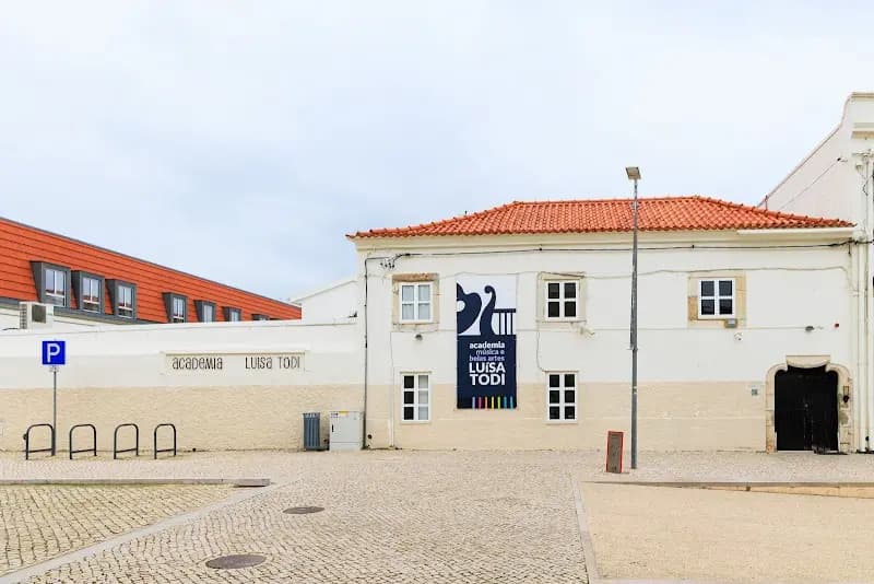 Academia de Música e Belas Artes Luísa Todi | SEDE