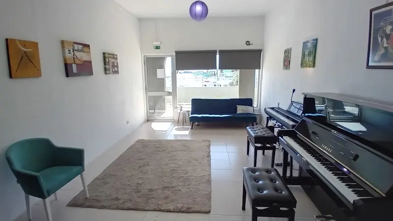 Aulas de piano. Espaço cultural Na Pedra