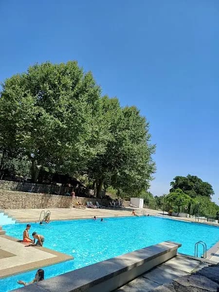 Piscina Municipal do Reguengo
