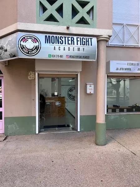 Monster Fight Academy Mercês