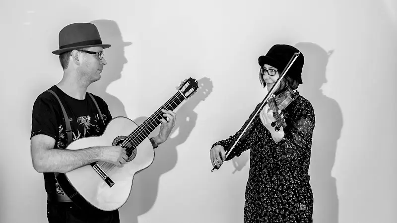 Corcova Música, International Music School