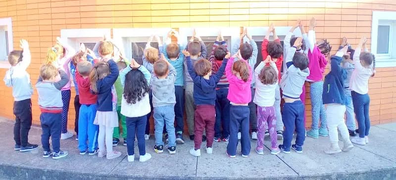 Hino dos Anjos-Escola de Artes e Yoga