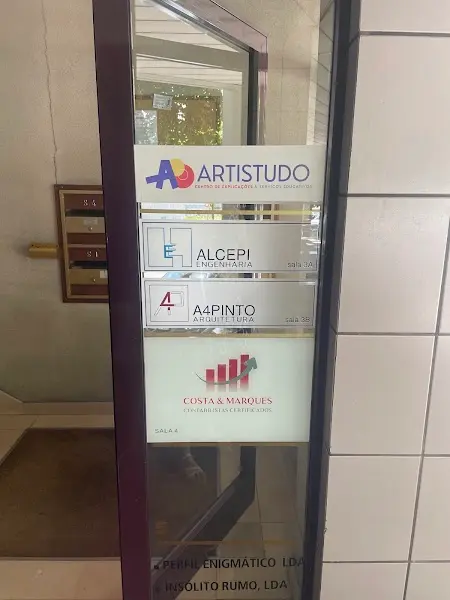 ARTISTUDO - Centro de Explicações & Serviços Educativos