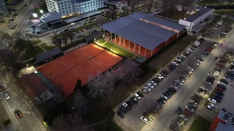 Clube de Ténis de Viana