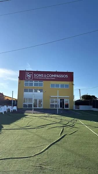 Conservatório de Música e Teatro Sons e Compassos