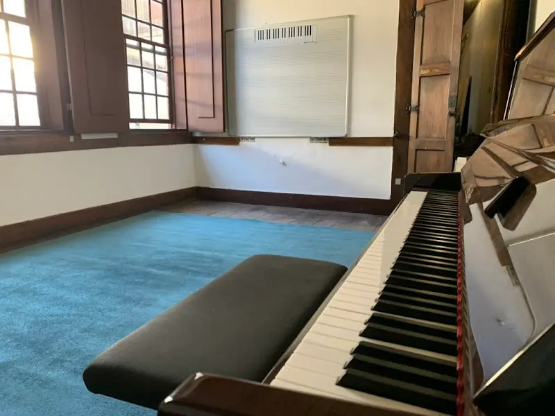 Liévin Piano Lesson