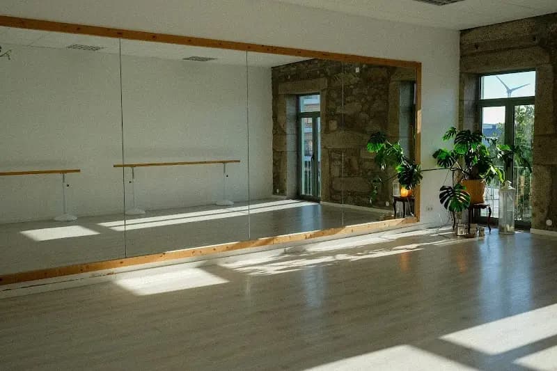 ARTE EM MOVIMENTO_ Escola de dança