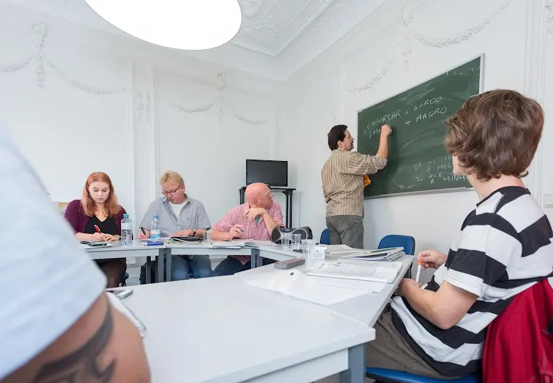 CIAL - Centro de Línguas