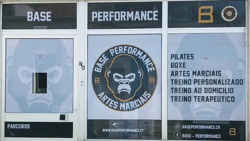 Base Performance • Artes Marciais