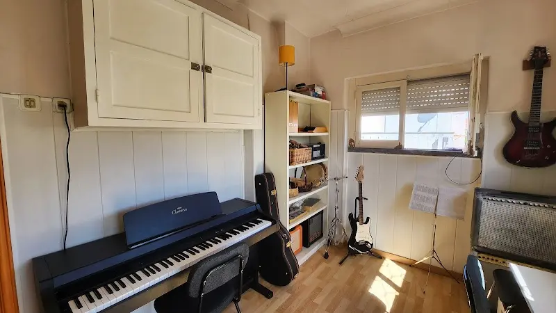 Escola de Música • Música Ilimitada